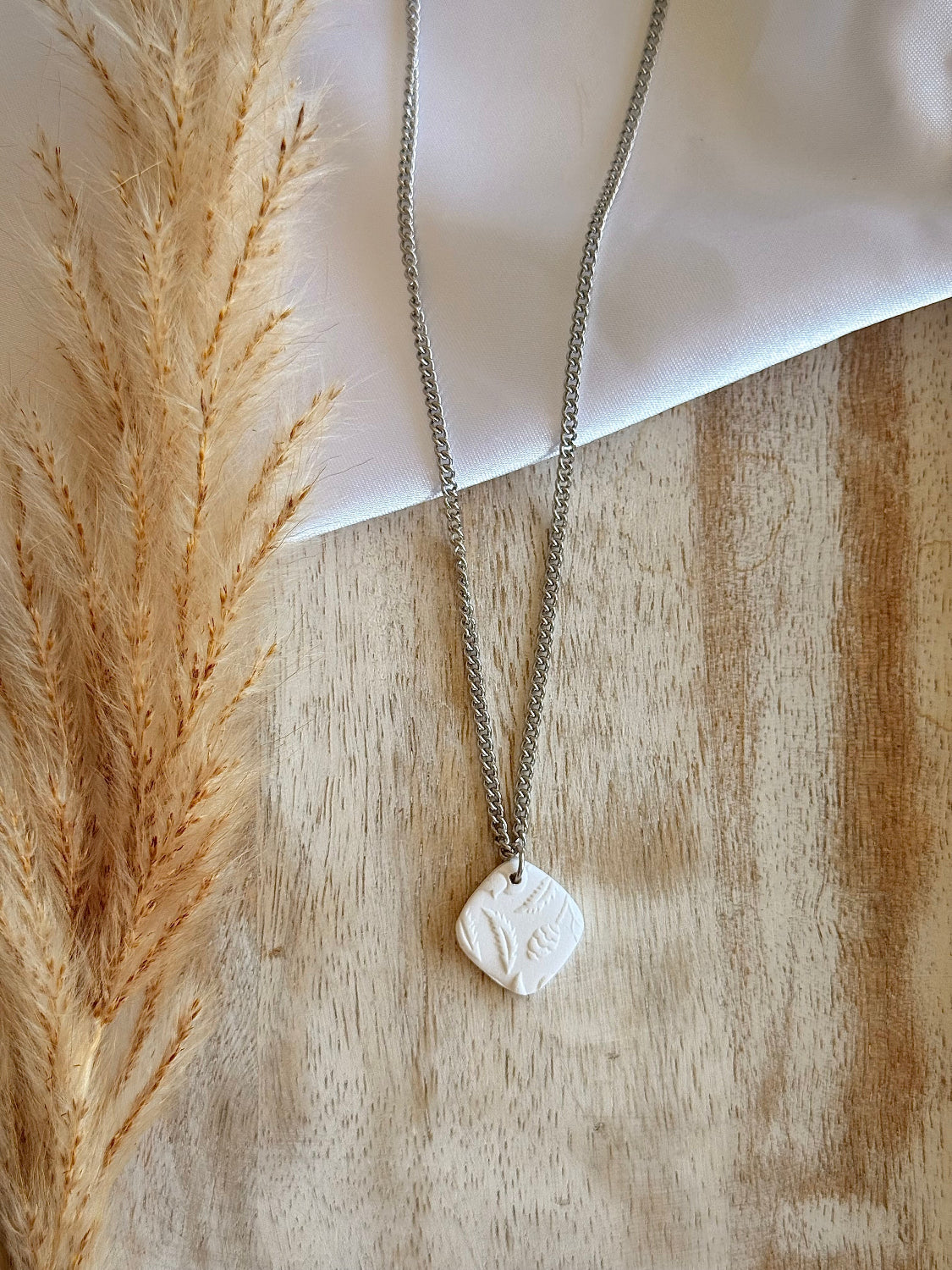 White Dainty Square