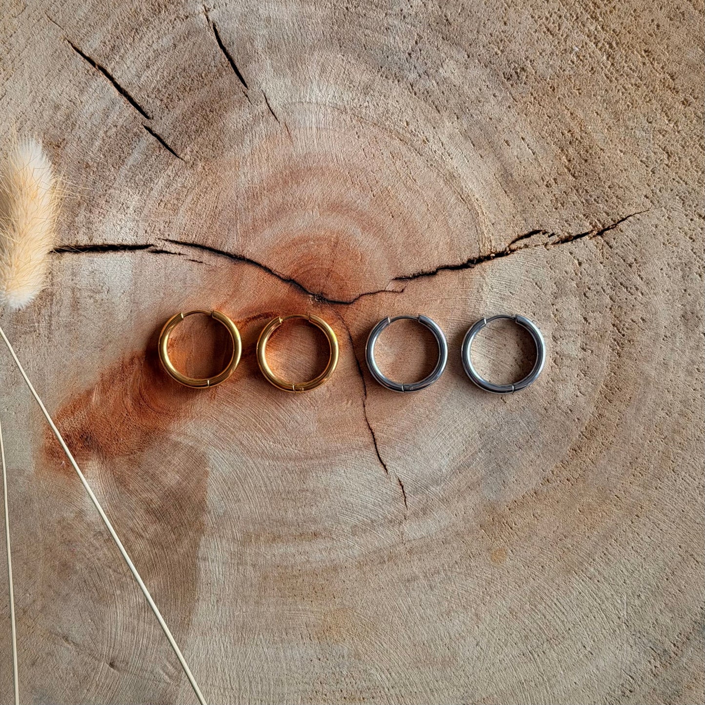 Huggie Hoops