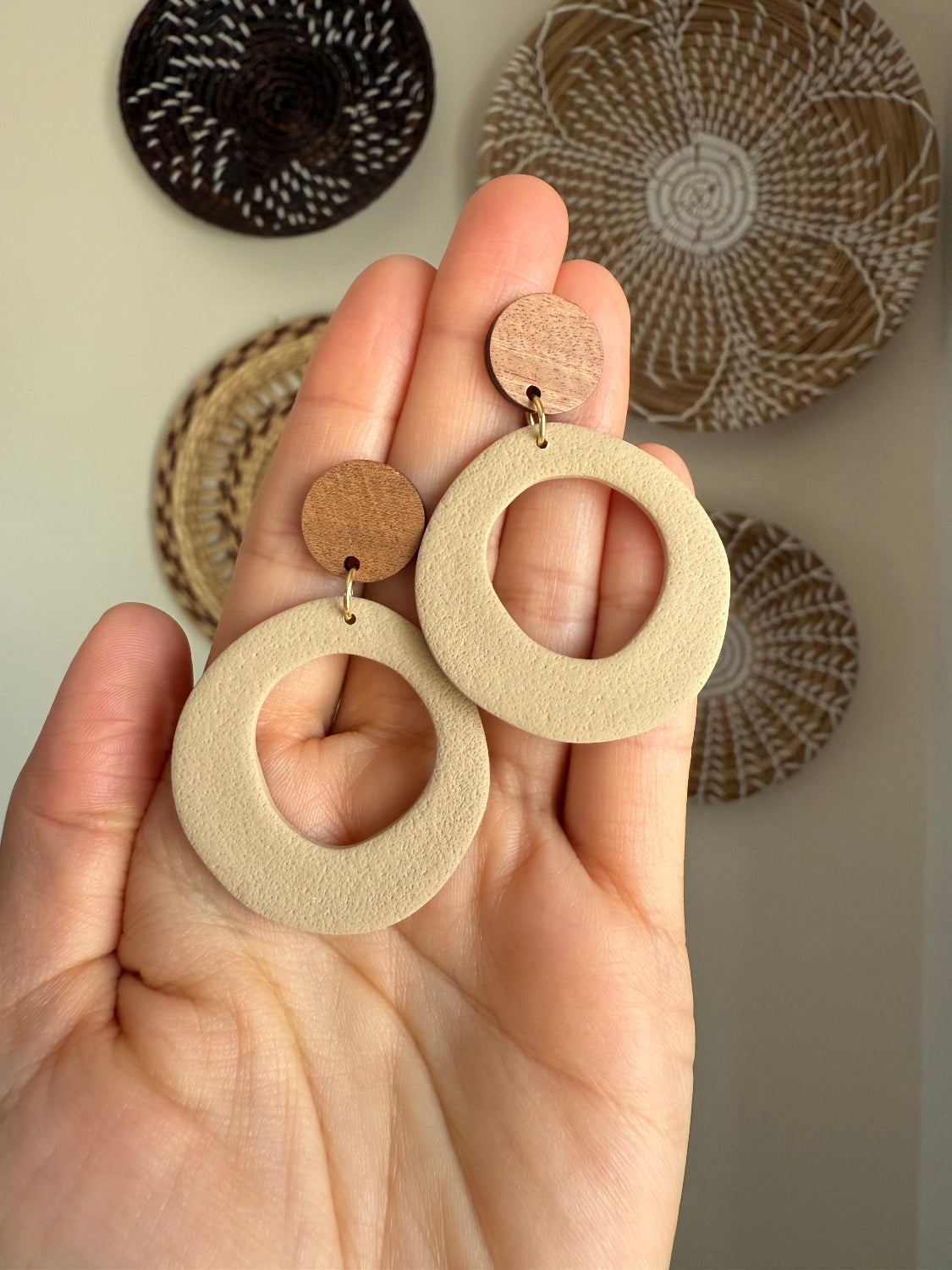 Ruth (multiple colors)