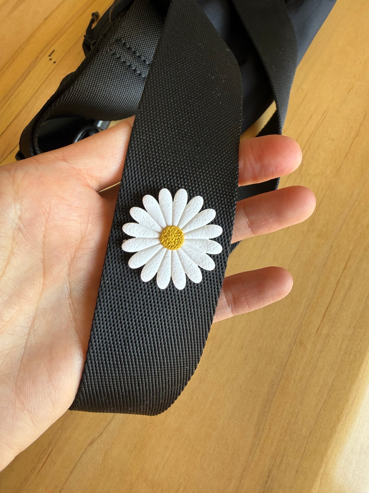 Daisy Pin